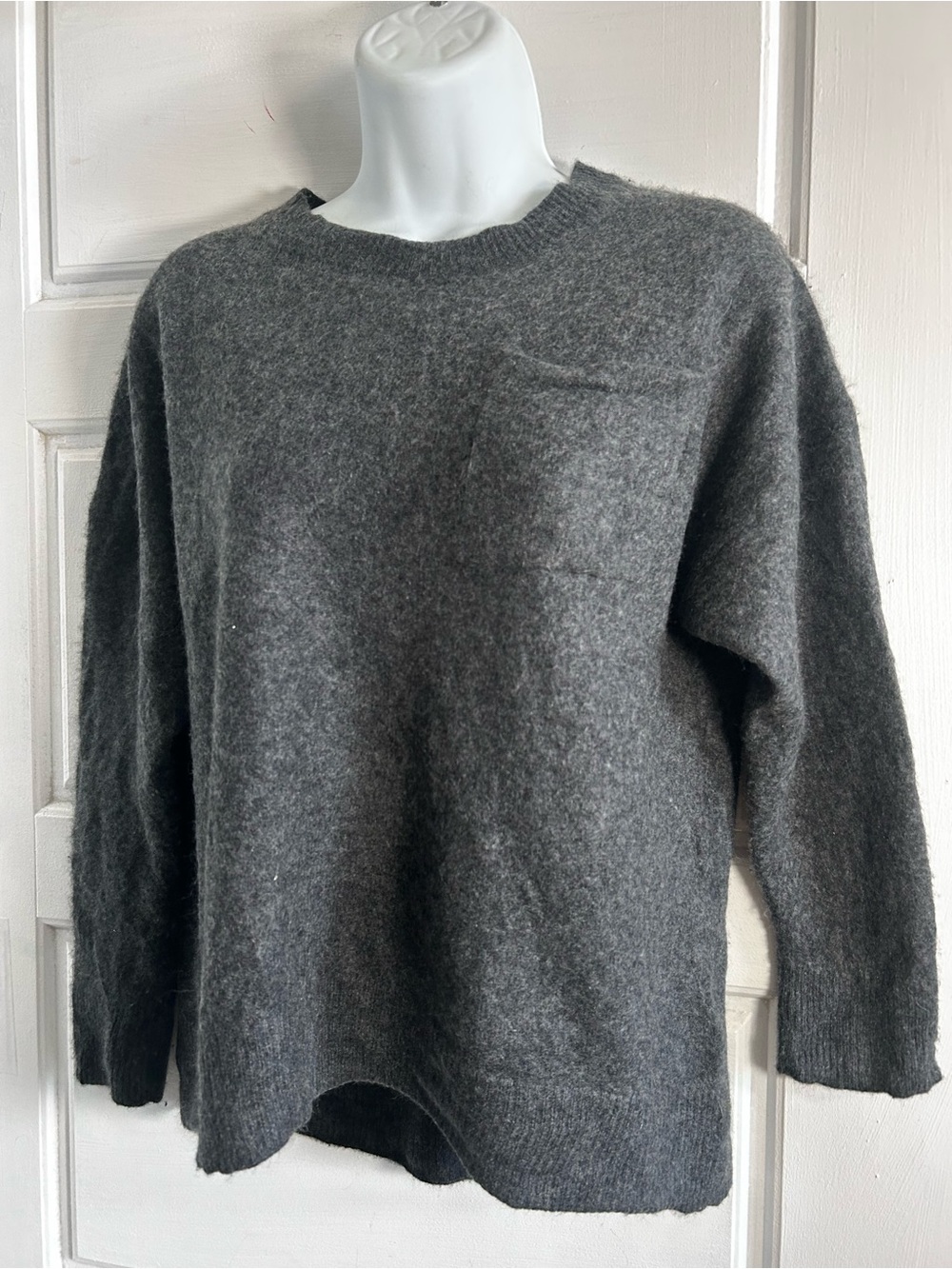 Banana Republic 100% Cashmere Relaxed Crewneck Sweater Gray XS